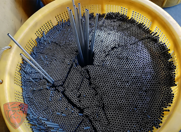 罡正不锈钢冷拔毛细管.jpg